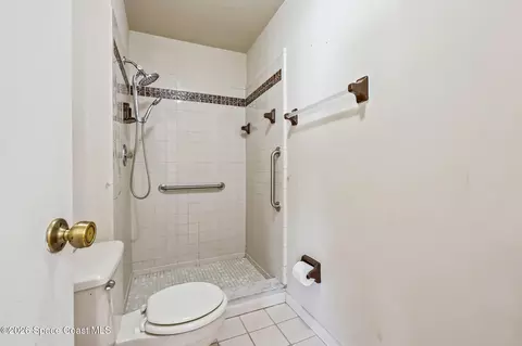 Bath - 2016 Manor Dr NE, Palm Bay, FL 32905 photo 2 of 2