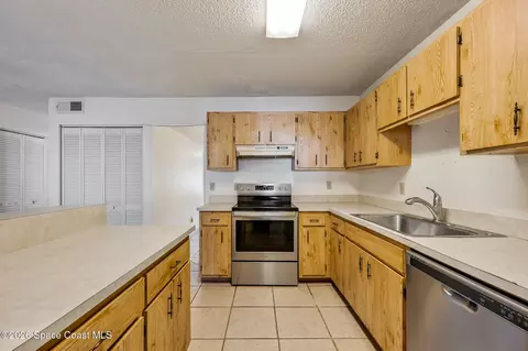 Kitchen - 2016 Manor Dr NE, Palm Bay, FL 32905 photo 1 of 3