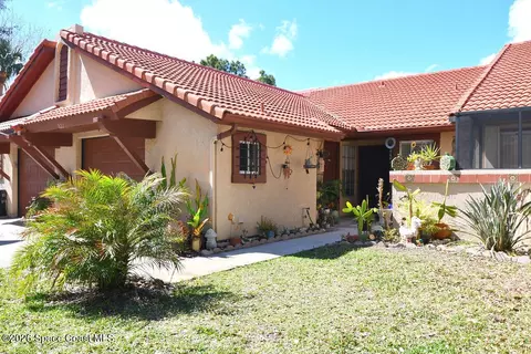 822 Brow Ct NE, Palm Bay, FL 32905