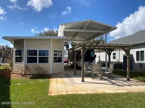 1883 Enterprise Ln #224, Titusville, FL 32796