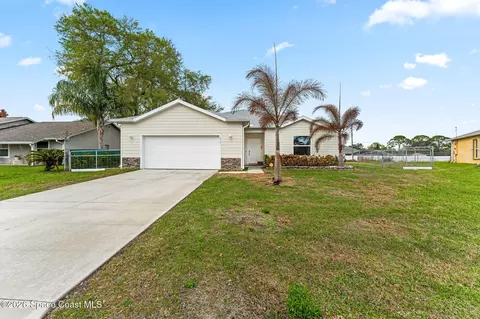 470 Galilean Ave SE, Palm Bay, FL 32909