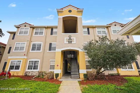 1757 Sophias Dr #302, Melbourne, FL 32940