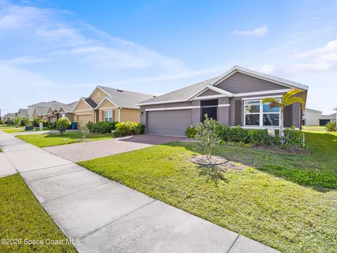 3696 Aberdeen Dr SE, Palm Bay, FL 32909