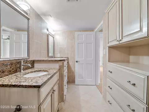 Bath - 2220 Front St #303, Melbourne, FL 32901 photo 3 of 5