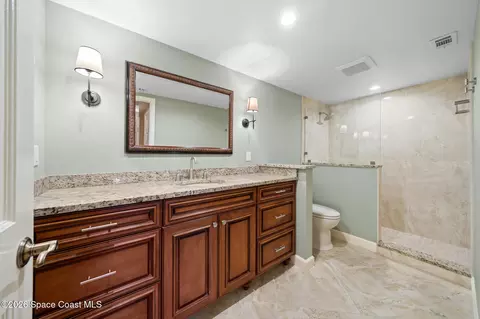 Bath - 2220 Front St #303, Melbourne, FL 32901 photo 1 of 5