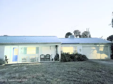 416 N 4th St, Cocoa Beach, FL 32931