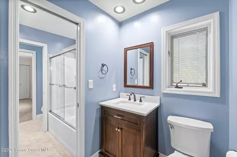 Bath - 1711 Flamevine Pl, Malabar, FL 32950 photo 4 of 6