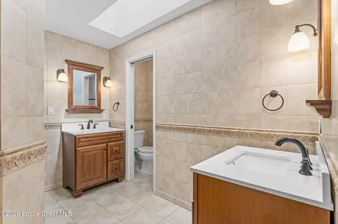 Bath - 1711 Flamevine Pl, Malabar, FL 32950 photo 5 of 6