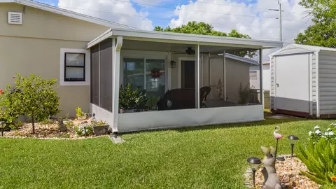 Exterior - 1972 Post Rd, Melbourne, FL 32935 photo 4 of 7