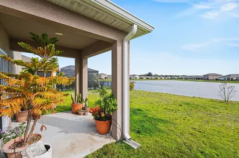 Exterior - 966 Trinity St, Rockledge, FL 32955 photo 3 of 4
