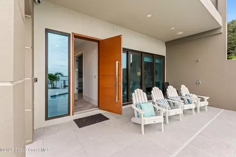 Exterior - 1809 Riverview Dr, Melbourne, FL 32901 photo 14 of 17