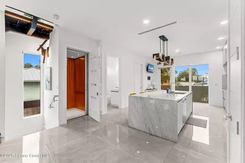 Entry Way - 1809 Riverview Dr, Melbourne, FL 32901 photo 7 of 10