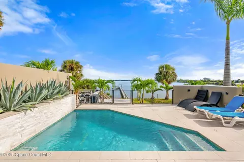 1809 Riverview Dr, Melbourne, FL 32901
