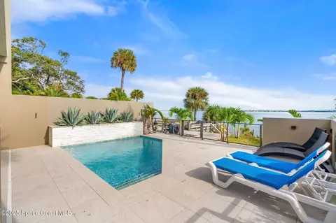 Exterior - 1809 Riverview Dr, Melbourne, FL 32901 photo 6 of 17