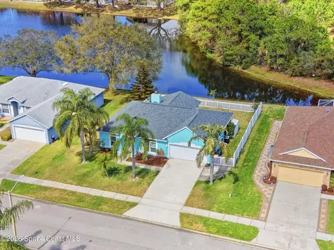 834 Honeysuckle Dr, Rockledge, FL 32955