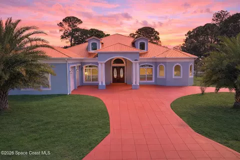 757 Donau Ave NW, Palm Bay, FL 32907