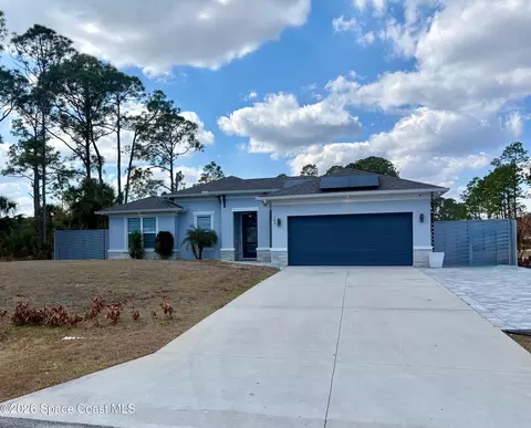 704 Griffin Ave SW, Palm Bay, FL 32908