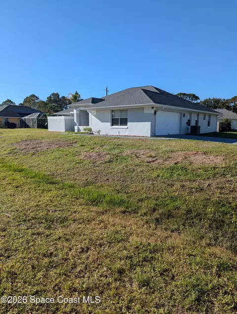 1330 Castel Pl SE, Palm Bay, FL 32909