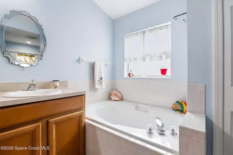 Bath - 3293 Cloudberry Pl, Melbourne, FL 32940 photo 2 of 4