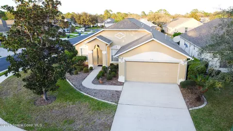 2140 Chinaberry Cir SE, Palm Bay, FL 32909