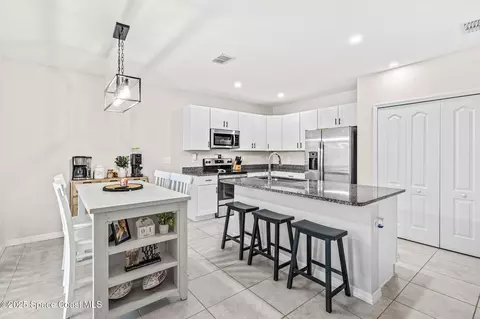 Kitchen - 6162 Rena Ave, Cocoa, FL 32927 photo 5 of 5