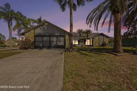 1895 Gallivan St NW, Palm Bay, FL 32907