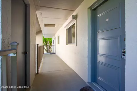 Entry Way - 2935 Thrush Dr #237, Melbourne, FL 32935 photo 2 of 4