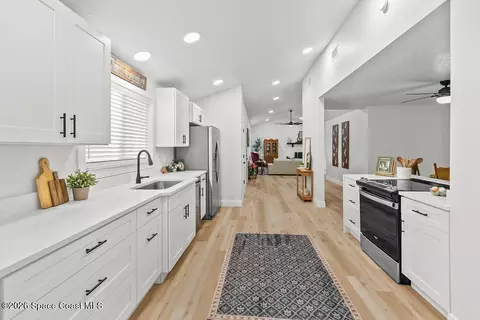 Kitchen - 1815 Ford Rd, Mims, FL 32754 photo 1 of 2