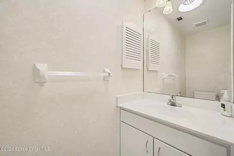 Bath - 1071 Continental Ave, Melbourne, FL 32940 photo 1 of 3