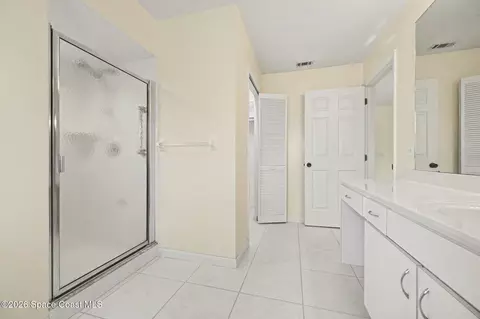 Bath - 1071 Continental Ave, Melbourne, FL 32940 photo 3 of 3
