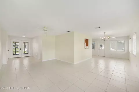 Living - 1071 Continental Ave, Melbourne, FL 32940 photo 2 of 3