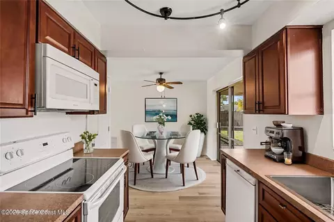 Kitchen - 770 Mohawk Ave, Melbourne, FL 32935 photo 1 of 4