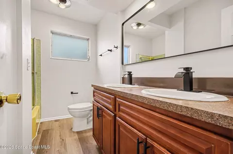Bath - 770 Mohawk Ave, Melbourne, FL 32935 photo 1 of 3