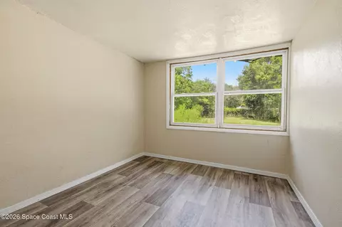 Bedroom - 355 Pine Ave, Cocoa, FL 32922 photo 6 of 7