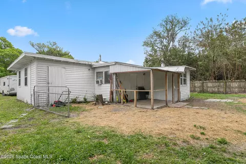 Exterior - 355 Pine Ave, Cocoa, FL 32922 photo 8 of 9
