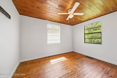 Bedroom - 355 Pine Ave, Cocoa, FL 32922 photo 7 of 7