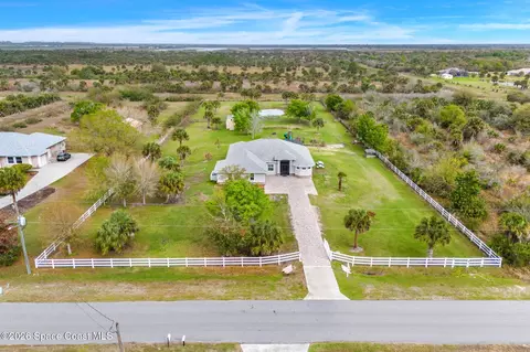 322 Trotters St, Palm Bay, FL 32909