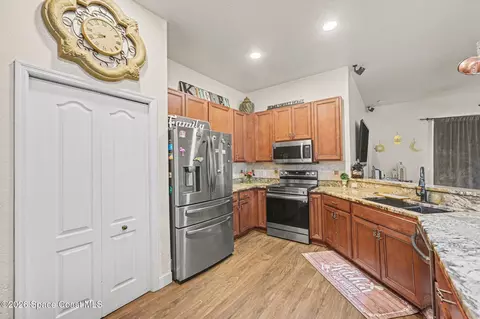 Kitchen - 3403 Cloudberry Pl, Melbourne, FL 32940 photo 2 of 2