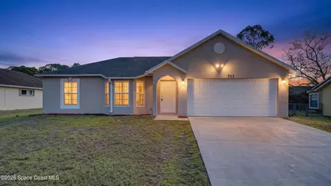 713 Cottbus Ave NW, Palm Bay, FL 32907