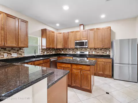 Kitchen - 2246 Warwick Rd, Melbourne, FL 32935 photo 2 of 3