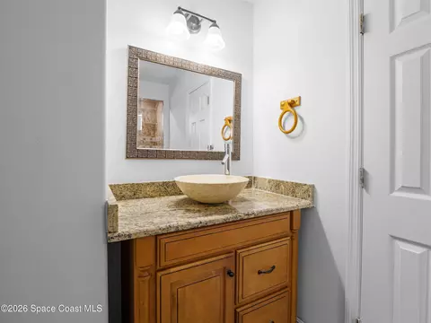 Bath - 2246 Warwick Rd, Melbourne, FL 32935 photo 4 of 7