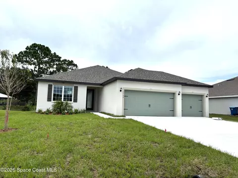 1162 Pluto St SE, Palm Bay, FL 32909
