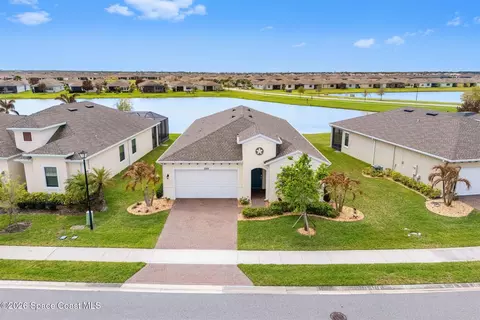 2303 Great Belt Cir, Melbourne, FL 32940