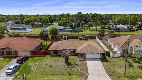 420 Carol Dr NE, Palm Bay, FL 32907
