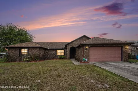 936 Hattaras Ter SE, Palm Bay, FL 32909