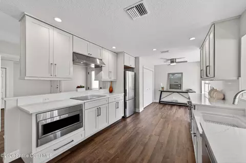 Kitchen - 320 Olympia Ct, Melbourne, FL 32940 photo 1 of 3