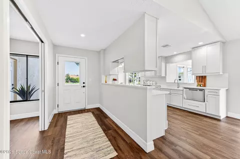 Entry Way - 320 Olympia Ct, Melbourne, FL 32940 photo 1 of 1