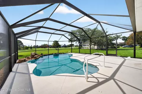 Exterior - 320 Olympia Ct, Melbourne, FL 32940 photo 2 of 3
