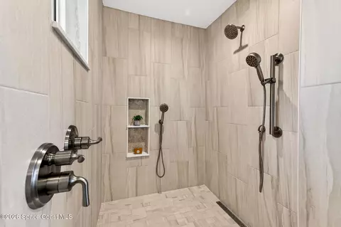 Bath - 320 Olympia Ct, Melbourne, FL 32940 photo 3 of 3
