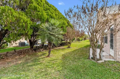 Exterior - 975 S Fork Cir, Melbourne, FL 32901 photo 4 of 9